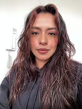 foxxy lover online show from April 2026 06:20:01 PM