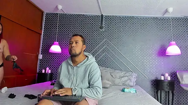 Cherry bomb1 online show from February 2026 03:26:01 AM