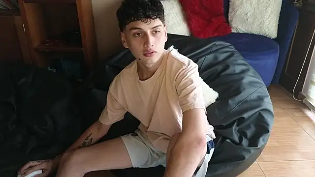 mrpicklesx23 online show from February 2026 07:28:01 PM