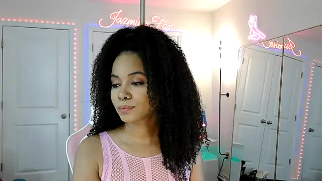 Snapshot of JazmineFoxx chatting on April 2026 05:29:01 PM JazmineFoxx online show from April 2026 05:29:01 PM