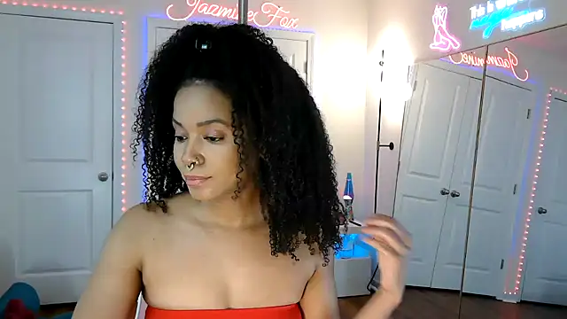 Snapshot of JazmineFoxx chatting on May 2026 08:06:02 PM JazmineFoxx online show from May 2026 08:06:02 PM
