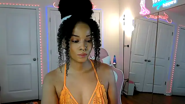 Snapshot of JazmineFoxx chatting on May 2026 04:17:02 PM JazmineFoxx online show from May 2026 04:17:02 PM