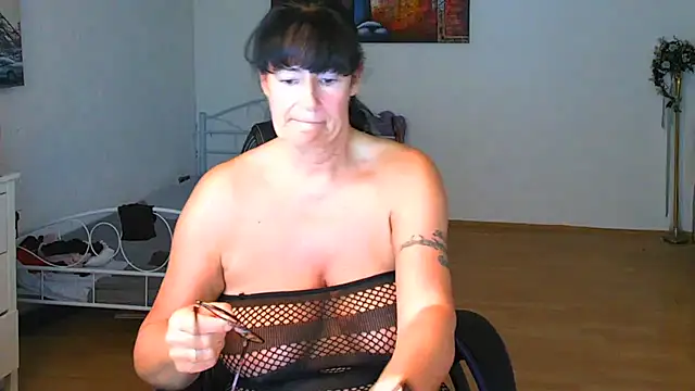 Sylly online show from July 2026 10:50:01 AM