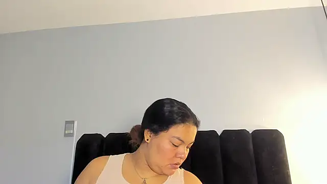 Snapshot of Amaranoir- chatting on February 2026 03:05:02 AM Amaranoir- online show from February 2026 03:05:02 AM