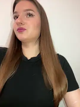 Green eyes lady online show from February 2026 12:34:01 PM