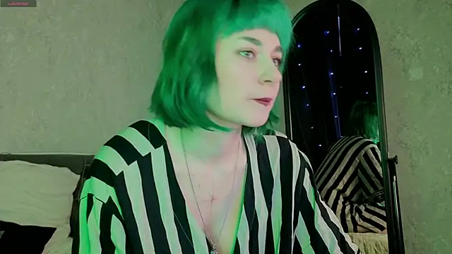 Scarle Whisper online show from May 2026 09:15:01 AM