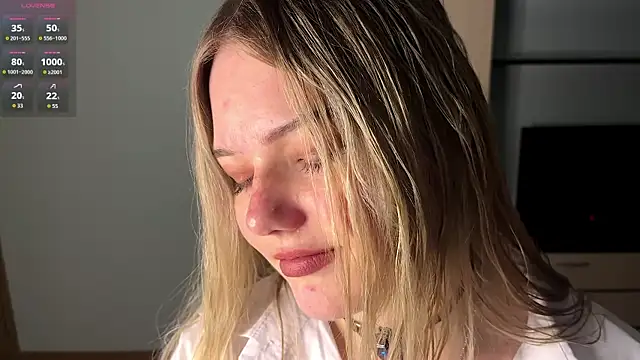 Snapshot of Velmiora chatting on March 2026 03:48:01 PM Velmiora online show from March 2026 03:48:01 PM