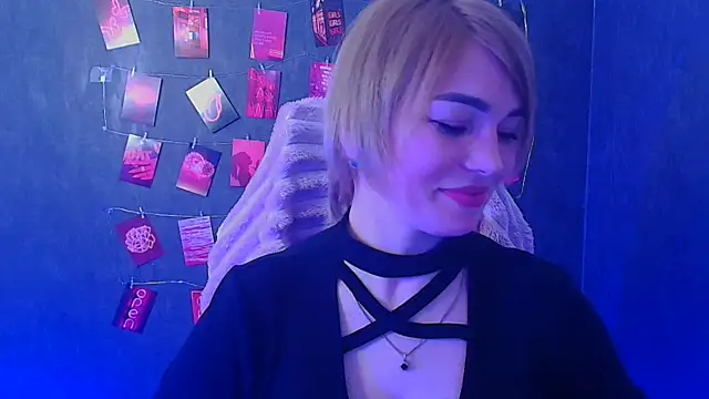 Snapshot of CuttieEmma chatting on March 2026 12:35:02 PM CuttieEmma online show from March 2026 12:35:02 PM