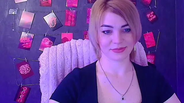 Snapshot of CuttieEmma chatting on March 2026 12:52:01 PM CuttieEmma online show from March 2026 12:52:01 PM