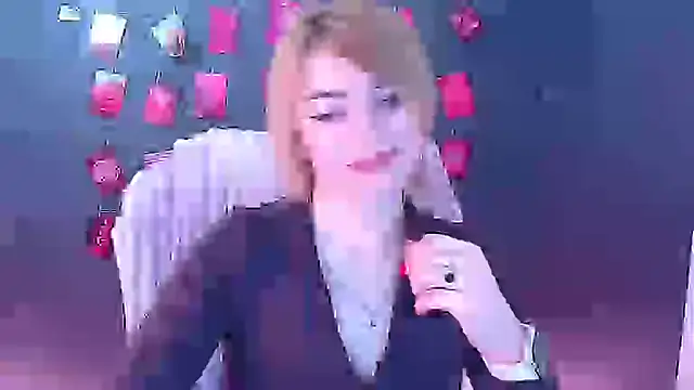 Snapshot of CuttieEmma chatting on March 2026 06:51:01 AM CuttieEmma online show from March 2026 06:51:01 AM