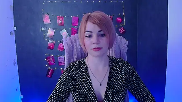Snapshot of CuttieEmma chatting on April 2026 11:41:02 AM CuttieEmma online show from April 2026 11:41:02 AM