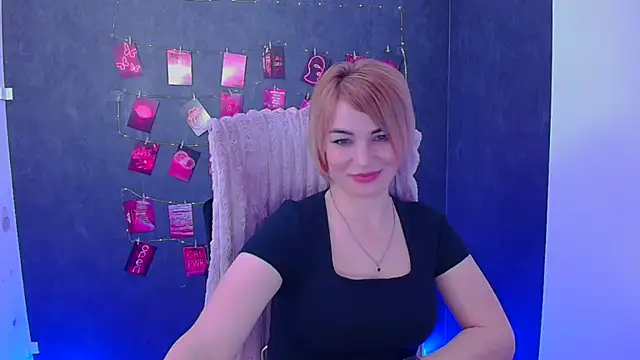 Snapshot of CuttieEmma chatting on April 2026 11:59:02 PM CuttieEmma online show from April 2026 11:59:02 PM