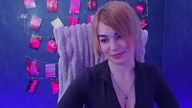 Snapshot of CuttieEmma chatting on April 2026 06:12:02 PM CuttieEmma online show from April 2026 06:12:02 PM
