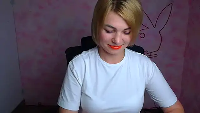CuttieEmma online show from July 2026 11:47:02 AM