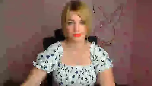 CuttieEmma online show from July 2026 11:38:02 AM
