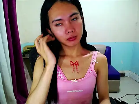 Snapshot of devine_goddess chatting on May 2026 11:10:01 PM devine goddess online show from May 2026 11:10:01 PM