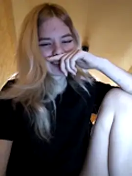 Snapshot of EsterSteele chatting on February 2026 01:27:02 PM EsterSteele online show from February 2026 01:27:02 PM