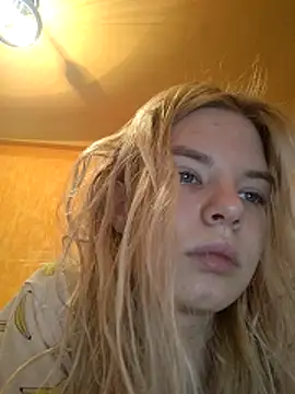 Snapshot of EsterSteele chatting on February 2026 01:20:01 PM EsterSteele online show from February 2026 01:20:01 PM