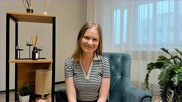 Snapshot of CleliaRostek chatting on February 2026 04:20:01 AM CleliaRostek online show from February 2026 04:20:01 AM