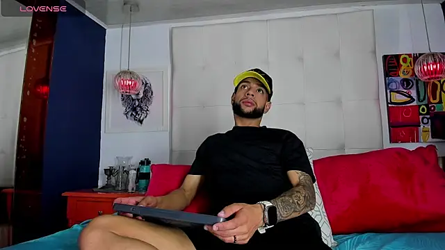 Aiden Cash7 online show from February 2026 04:17:02 AM