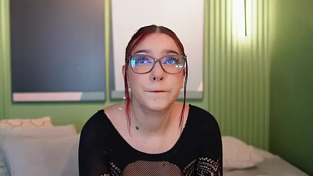 LiliCoxx online show from May 2026 01:15:02 PM