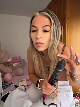 Mia Rosee1 online show from June 2026 05:27:02 PM
