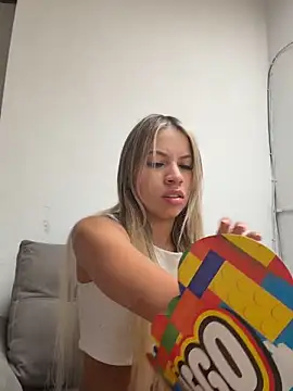 Mia Rosee1 online show from July 2026 07:28:01 PM