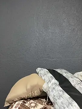 Snapshot of MeekyCurvyAss chatting on February 2026 04:43:01 PM MeekyCurvyAss online show from February 2026 04:43:01 PM