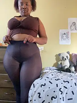 Snapshot of MeekyCurvyAss chatting on July 2026 01:58:02 PM MeekyCurvyAss online show from July 2026 01:58:02 PM