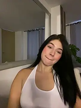 Snapshot of _HannahFox_ chatting on May 2026 11:00:02 PM HannahFox online show from May 2026 11:00:02 PM