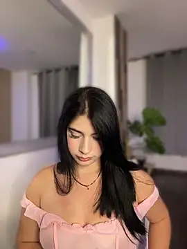 Snapshot of _HannahFox_ chatting on June 2026 12:08:01 AM HannahFox online show from June 2026 12:08:01 AM