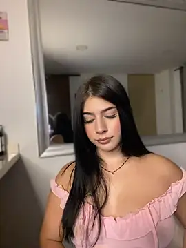 Snapshot of _HannahFox_ chatting on July 2026 12:29:02 AM HannahFox online show from July 2026 12:29:02 AM