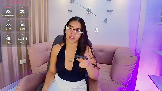 Luna Millers online show from February 2026 03:46:01 AM