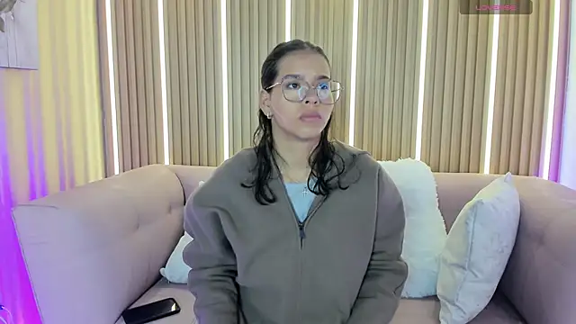 Luna Millers online show from May 2026 04:10:02 AM
