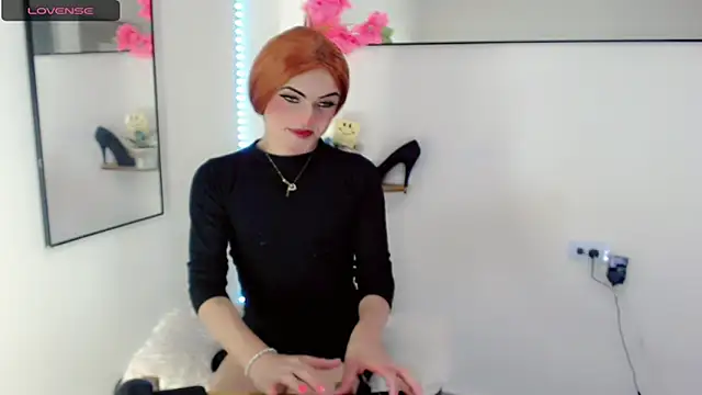 NathalialLooes online show from April 2026 05:21:01 AM