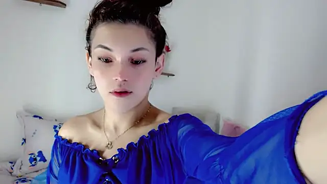 NathalialLooes online show from June 2026 08:44:02 PM