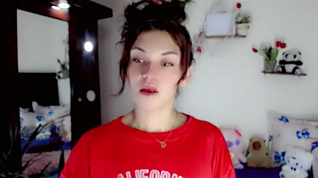 NathalialLooes online show from June 2026 10:21:02 PM