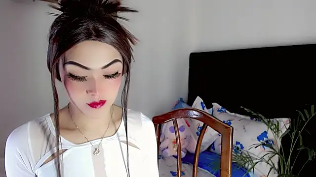 NathalialLooes online show from July 2026 04:19:01 AM