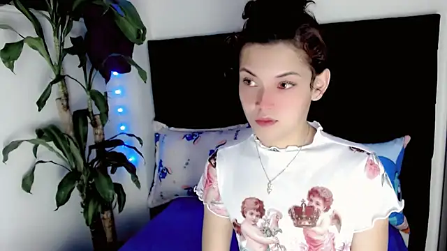 NathalialLooes online show from July 2026 11:06:01 AM