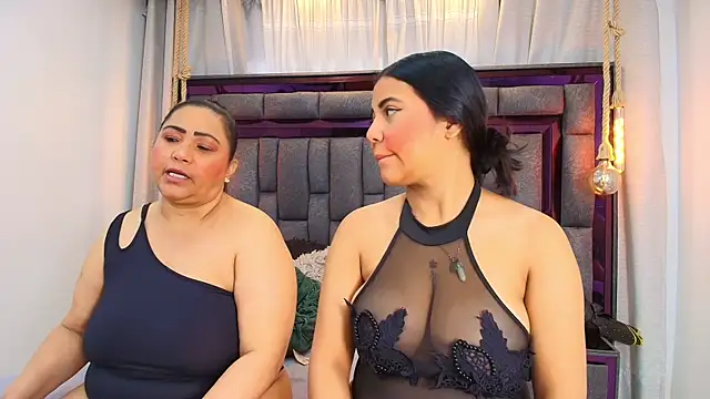 Karina Mendoza online show from April 2026 12:09:02 PM