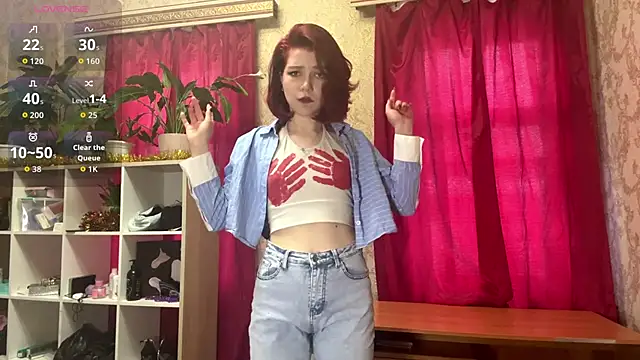 LaurynGeisinger online show from February 2026 02:26:01 PM