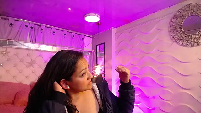 Snapshot of Rhachel_evans chatting on February 2026 06:59:02 AM Rhachel evans online show from February 2026 06:59:02 AM