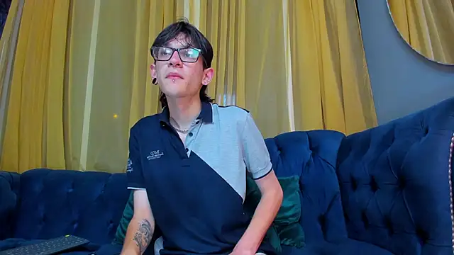 Jax valentine online show from February 2026 11:00:01 PM