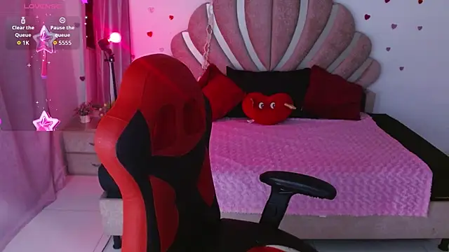 mia fox666 online show from May 2026 01:33:02 AM