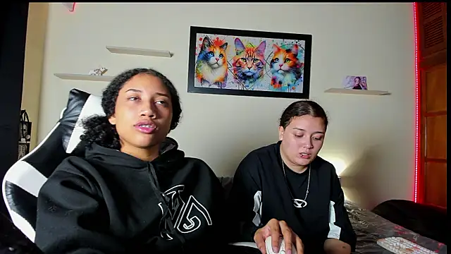 Snapshot of meredit_cris23 chatting on February 2026 12:47:02 PM meredit cris23 online show from February 2026 12:47:02 PM