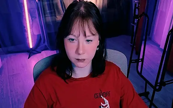 Snapshot of marty_bree chatting on June 2026 05:05:01 PM marty bree online show from June 2026 05:05:01 PM