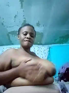 BBWQueenxx online show from March 2026 02:11:02 AM