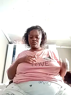 BBWQueenxx online show from July 2026 06:42:01 AM