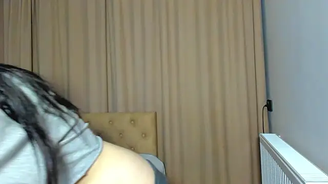 Lesyalisss online show from May 2026 08:25:02 PM