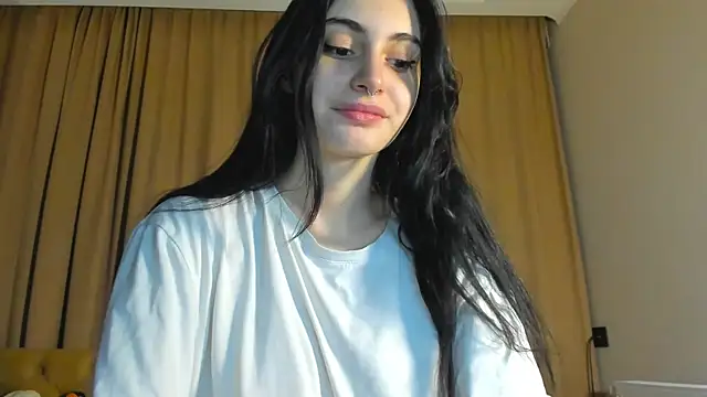 Lesyalisss online show from May 2026 10:55:01 PM